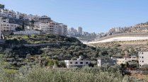 Bir 'Awna, a neighborhood enclaved by the Separation Wall