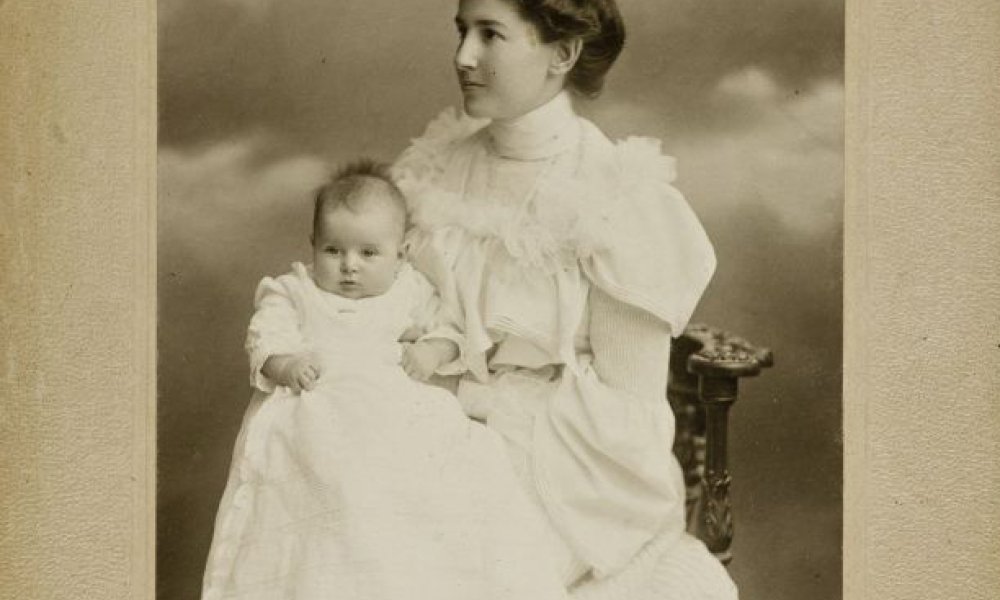 Bertha Spafford Vester and baby, by Palestinian photographer Khalil Raad, 1905, Jerusalem 