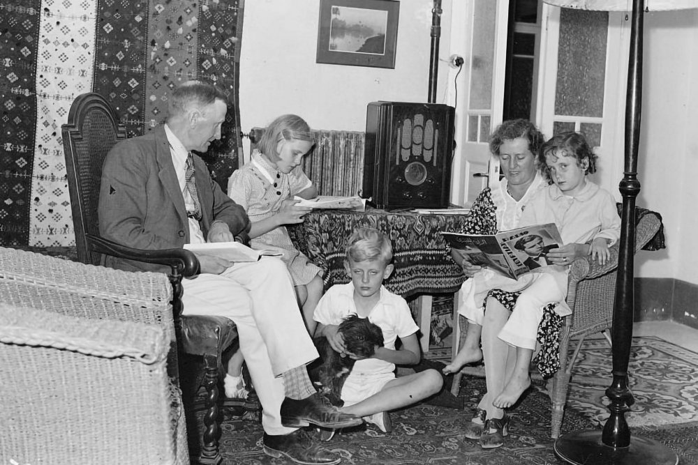 The family of Eric and Edith Matson at home in Jerusalem