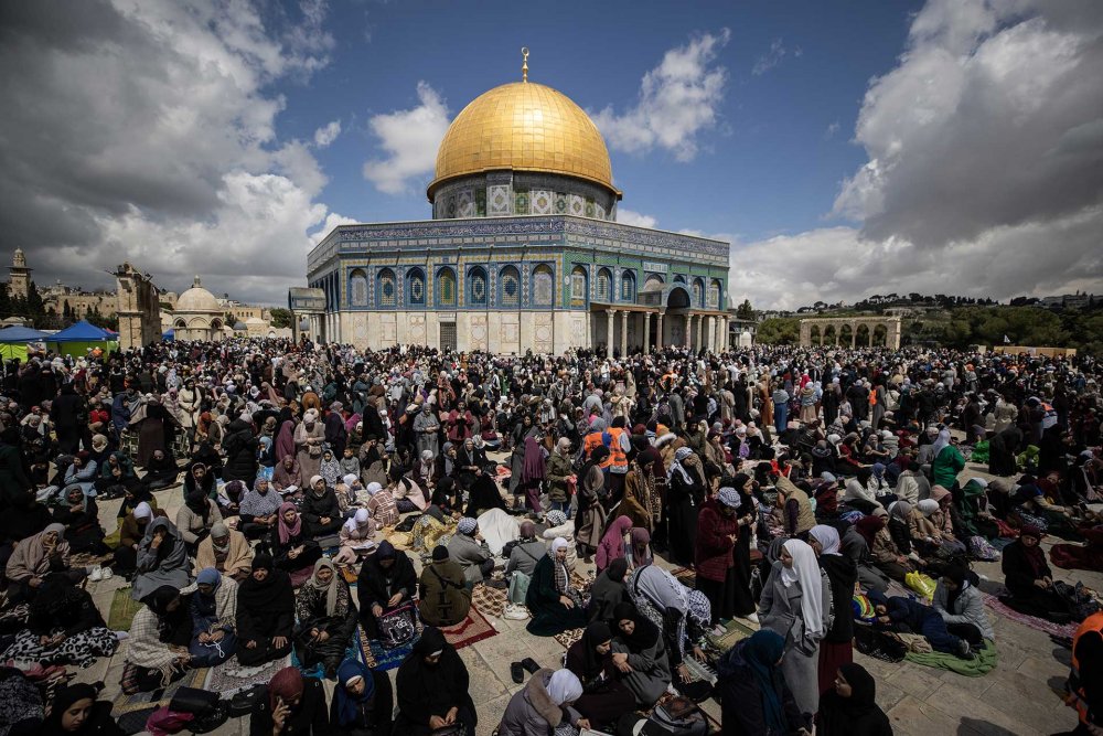 Muslim women pray during at the Al-Aqsa Mosque during Ramadan, March 31, 2023.